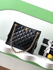 Chanel Pocket Hobo Black 26x31x13cm - 2