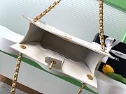 Chanel Pocket Hobo White 26x31x13cm - 3