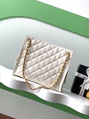 Chanel Pocket Hobo White 26x31x13cm - 4