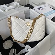 Chanel Should Bag White AS4220 Size 24x17x6cm - 4