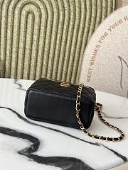 Chanel Vanity Case Bag Black Size 16x9.5x8cm - 2