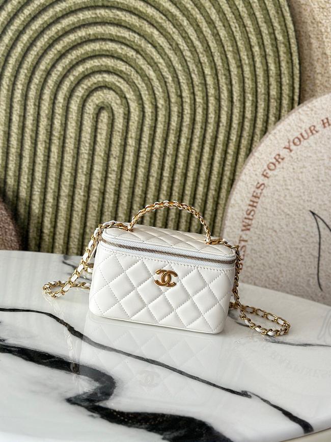 Chanel Vanity Case Bag White Size 16x9.5x8cm - 1