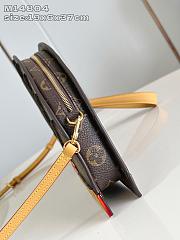 LV Fan Monogra M14804 Size 37x6x19cm - 5