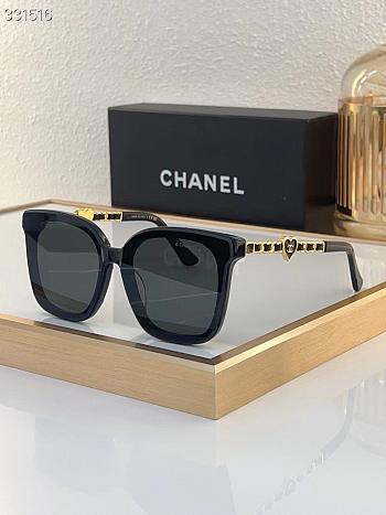 Chanel Sunglasses A95076-02