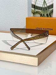 Louis Vuitton Sunglasses  Z 2205-02 - 2