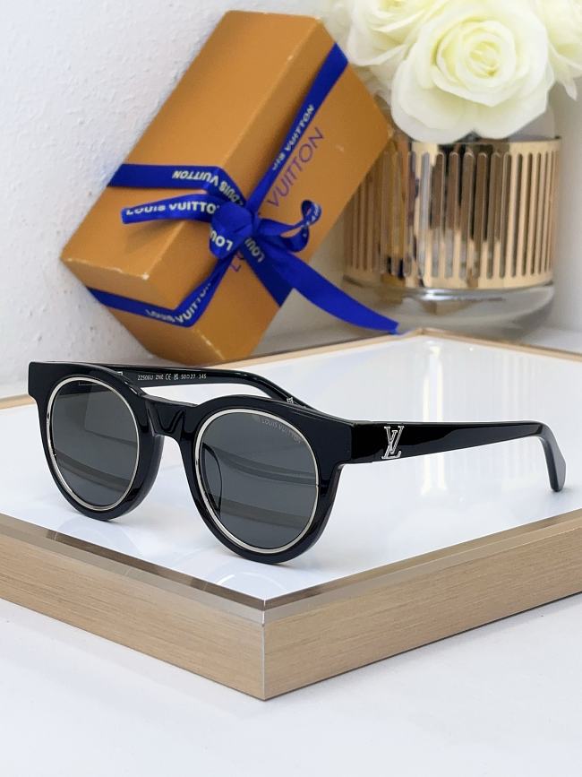 Louis Vuitton Sunglasses Z2065W-04 - 1