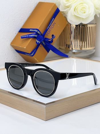 Louis Vuitton Sunglasses Z2065W-04