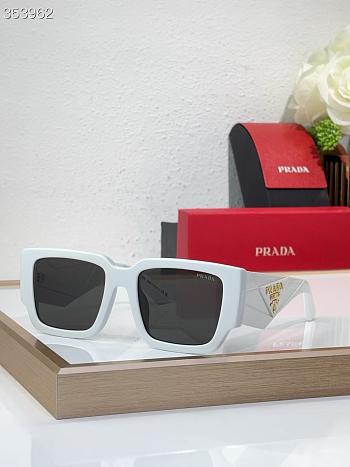 Prada Sunglasses SPR 12Z-01