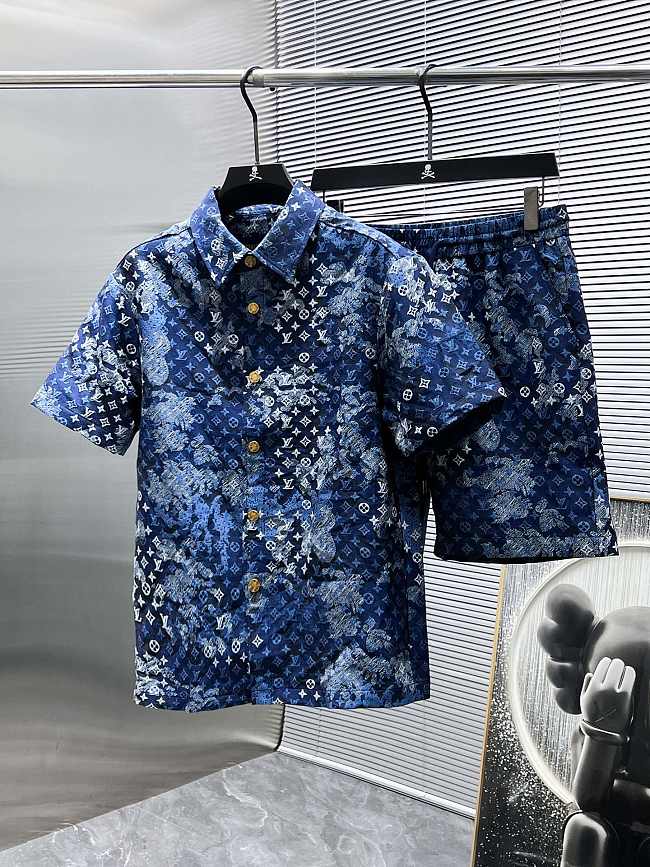 Louis Vuitton Suit Clothes 02 - 1