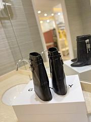 Givenchy Shark Lock Ankle Boots in Leather Black - 2