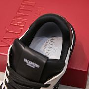 Valentino Sneaker Black White Star BX90320 - 4