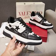 Valentino Sneaker Black White Star BX90320 - 2