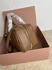Miu Miu Matelasse Beige Pattern 5BB148 Size 27x12x9cm - 3