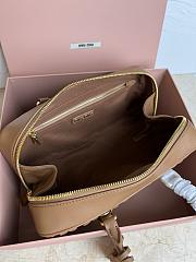 Miu Miu Matelasse Beige Pattern 5BB148 Size 27x12x9cm - 4