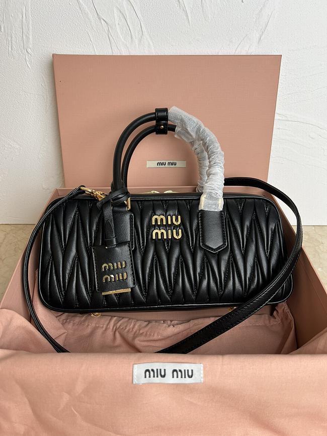 Miu Miu Matelasse Black Pattern 5BB148 Size 27x12x9cm - 1