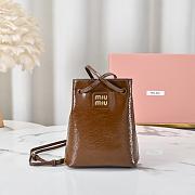 MiuMiu Naplak Patent Brown Pouch Palisander 23x13x7cm - 1
