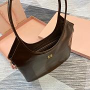 Miu Miu Palisander lvy Naplak Patent Brown 35x40cm - 4