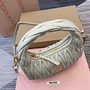Miu Miu Wander Matelasse Grey Size 23x13x7cm - 5