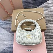 Miu Miu Wander Matelasse White Size 23x13x7cm - 1