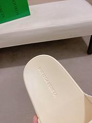Bottega Veneta Mules Beige - 6