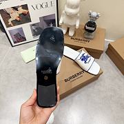 Burberry Label Slide White Blue - 4