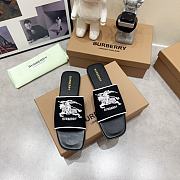 Burberry Label Slide White Black - 4