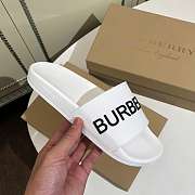 Burberry White Rubber Kingdom Motif Pool Slides - 3