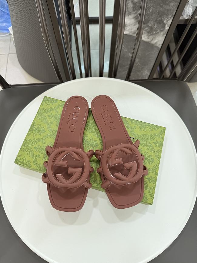 Gucci Interlocking G Slide Sandal Brown - 1