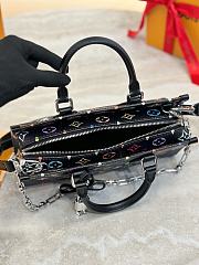 LV x ONTHEGO EAST WEST CHAIN BLACK Size 25x13x10CM - 6