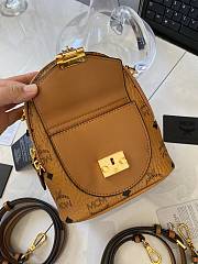 MCM Bag 39123125-01 Size 21x17x9CM - 5