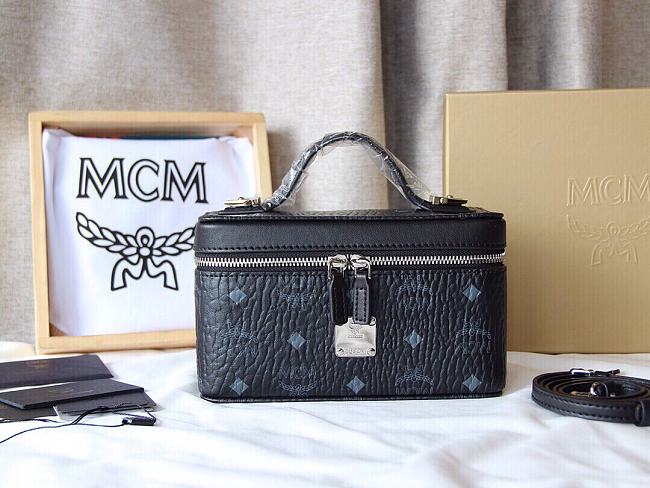 MCM Rockstar Vanity Case Black Size 20x11x10CM - 1
