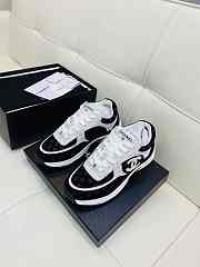 Chanel 22A Black White Suede CC Logo Low Sneaker - 6