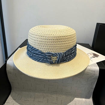 Louis Vuitton Gold and New Straw Hat LV8531