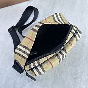 Burberry Bucket Bag Size 22x6x16CM - 4