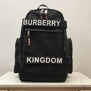 Burberry Vintage Check Panel Nevis 01 Backpack 30x20x49CM