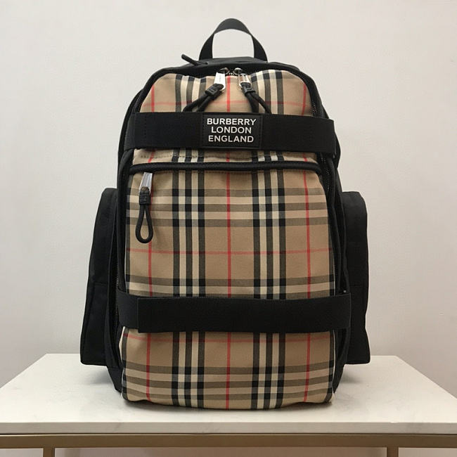 Burberry Vintage Check Panel Nevis 02 Backpack 30x20x49CM - 1
