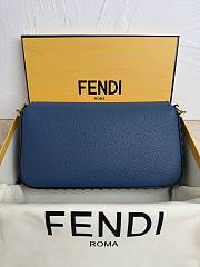 Fendi Baguette Cuoio Romano Blue Leather Size 27x6x15cm - 6
