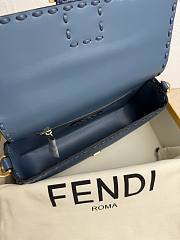Fendi Baguette Cuoio Romano Blue Leather Size 27x6x15cm - 5