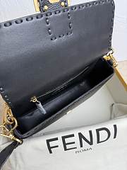 Fendi Baguette Cuoio Romano Blue Leather Size 27x6x15cm - 3