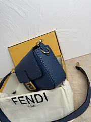 Fendi Baguette Cuoio Romano Blue Leather Size 27x6x15cm - 2