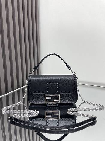 Fendi Baguette Mini Cuoio Romano Black 20x5x13cm