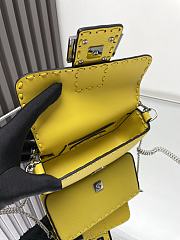 Fendi Baguette Mini Cuoio Romano Yellow 20x5x13cm - 4