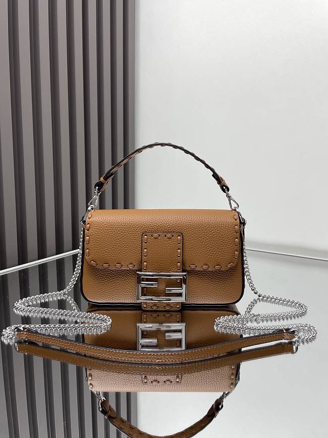 Fendi Baguette Mini Cuoio Romano Brown 20x5x13cm - 1