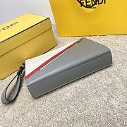 Fendi Grey Cowhide Clutch Size 28x4x20cm - 4
