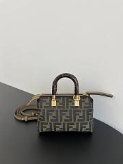 Fendi By The Way Mini Leather Size 20x9x12cm - 6