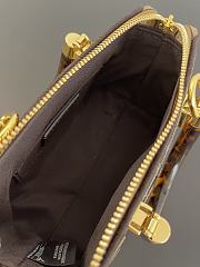 Fendi By The Way Mini Leather Size 20x9x12cm - 2