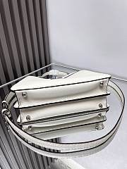 Fendi Peekaboo ISeeU Petite White Bag Size 27x21x11cm - 3