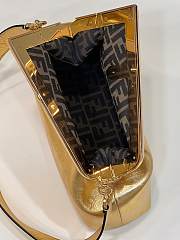 Fendi Pre-Owned First Clutch Gold Bag Size 23x10x18cm - 6