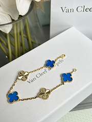 Van Cleef & Arpels Blue 5 Flowered Bracelet - 4