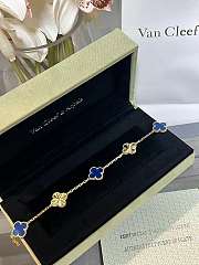 Van Cleef & Arpels Blue 5 Flowered Bracelet - 2